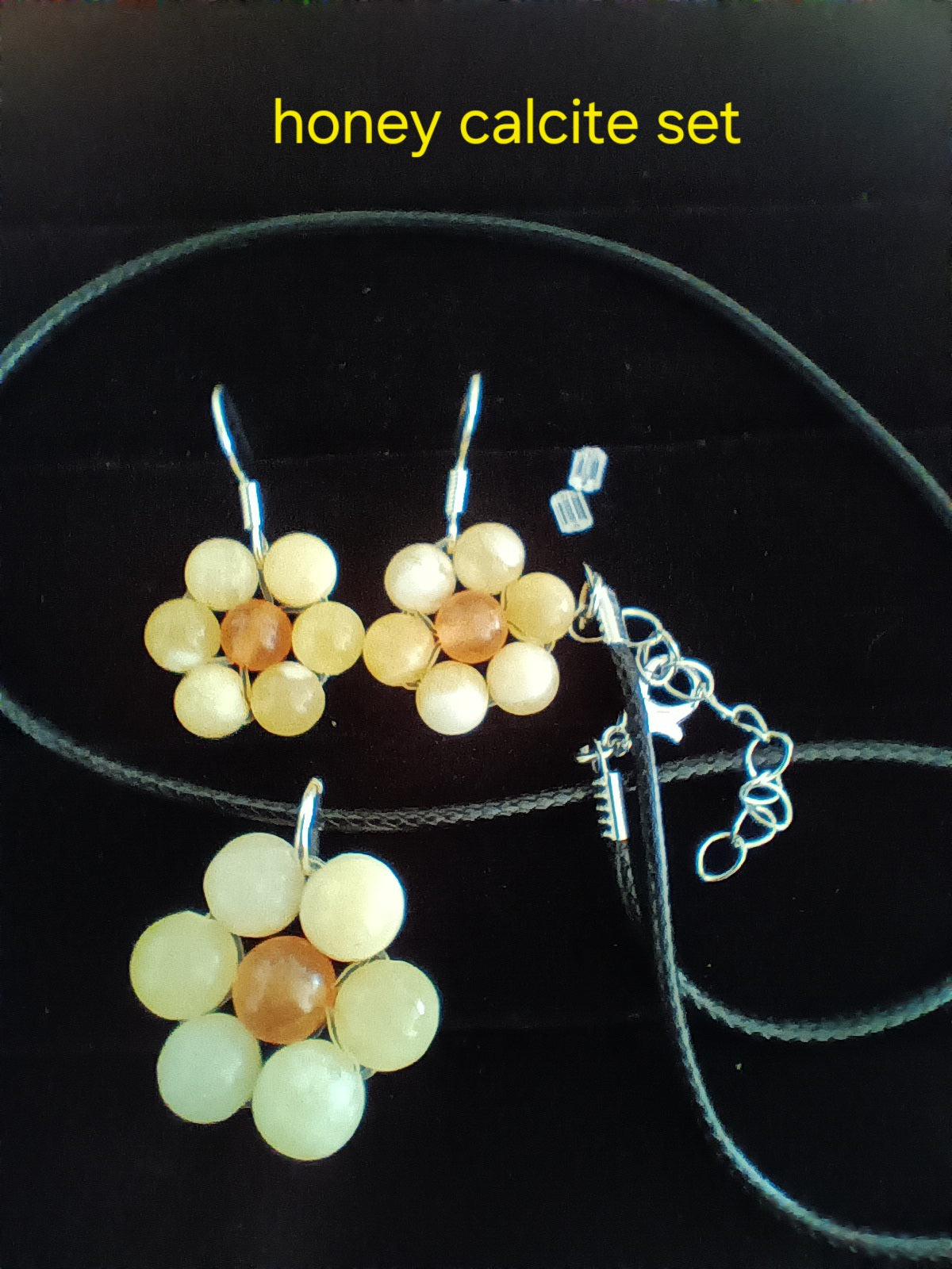 Flower earrings and pendant set