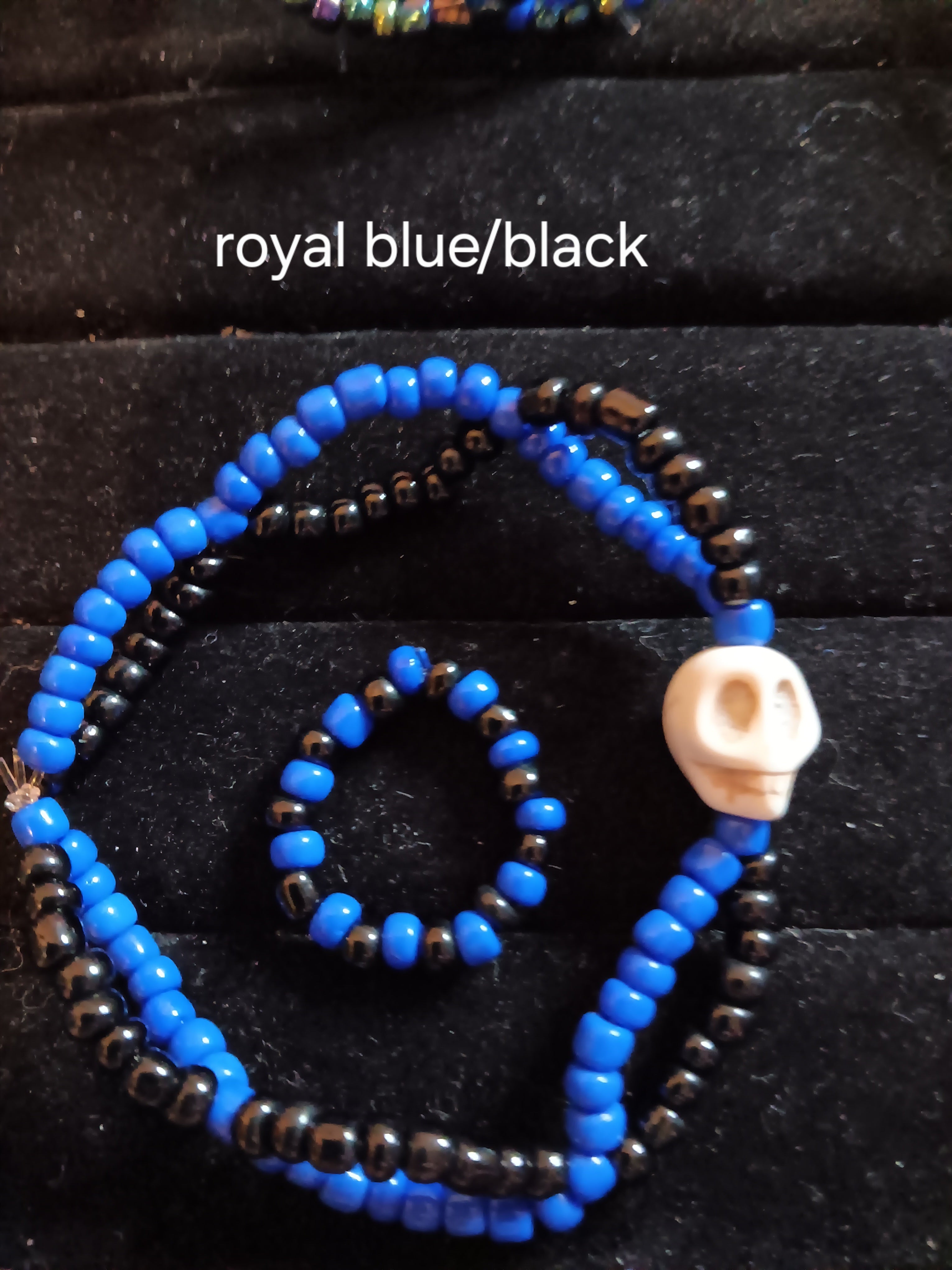 Skull twist set